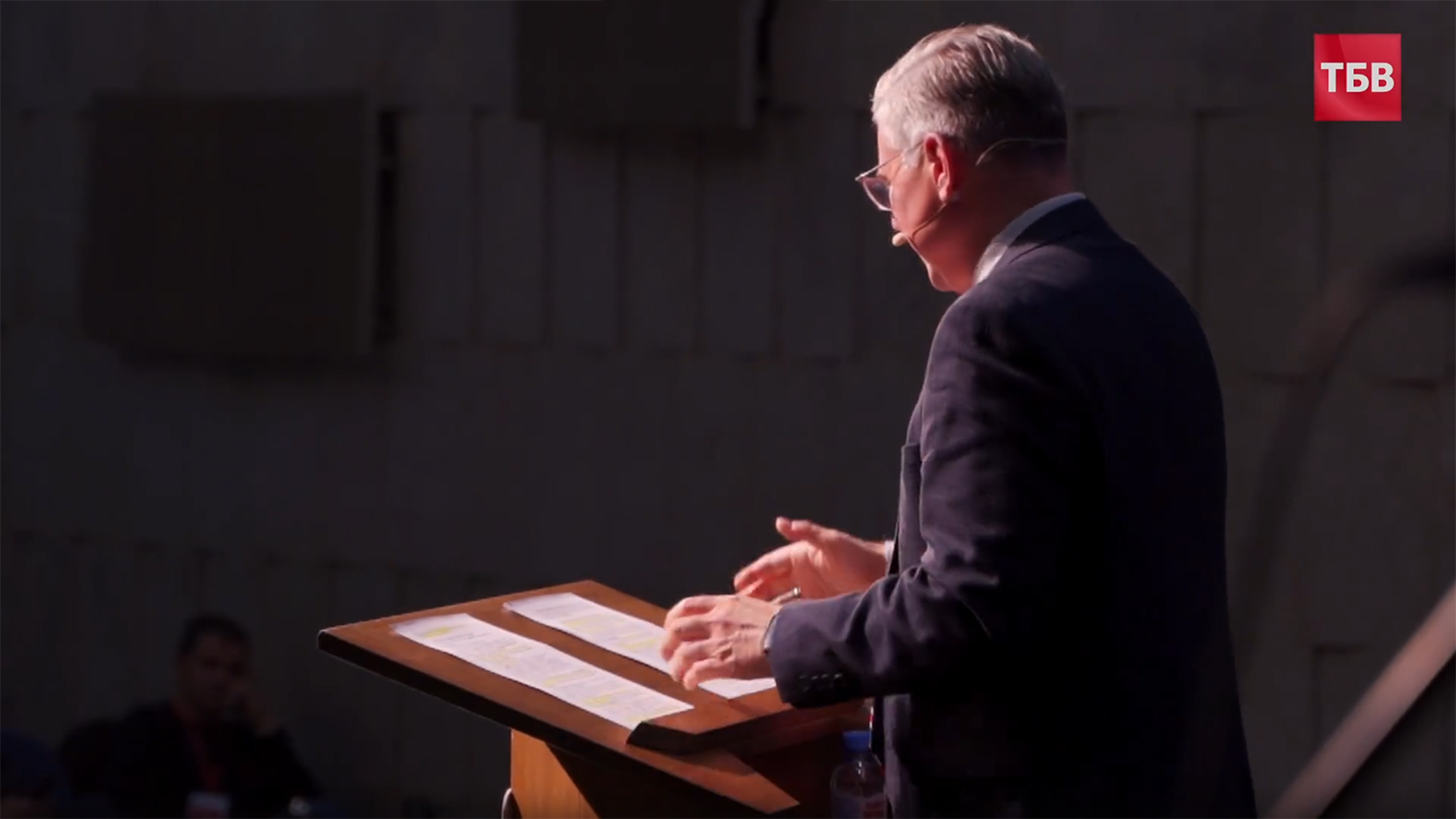 58563680953189693701