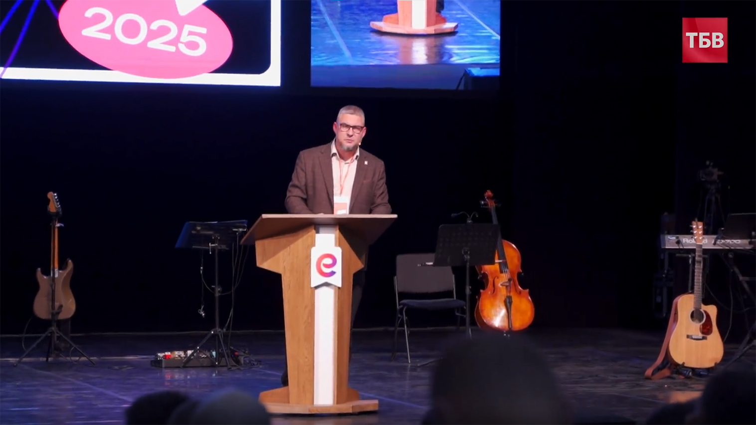 58563680953189693704