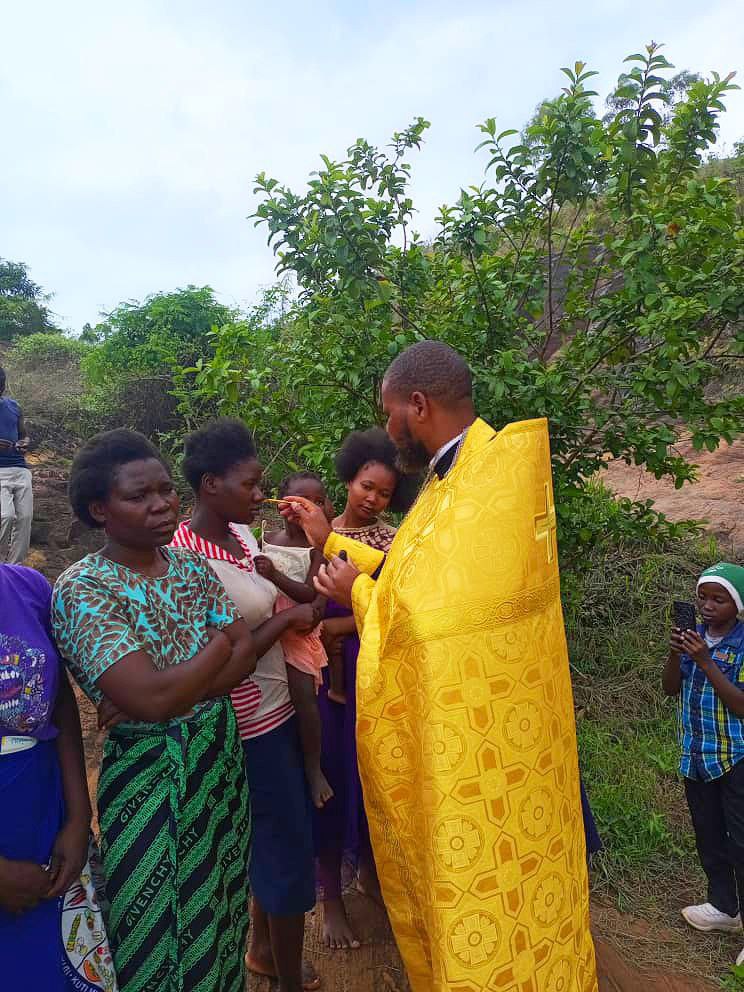 photo_5274241890310097752_y