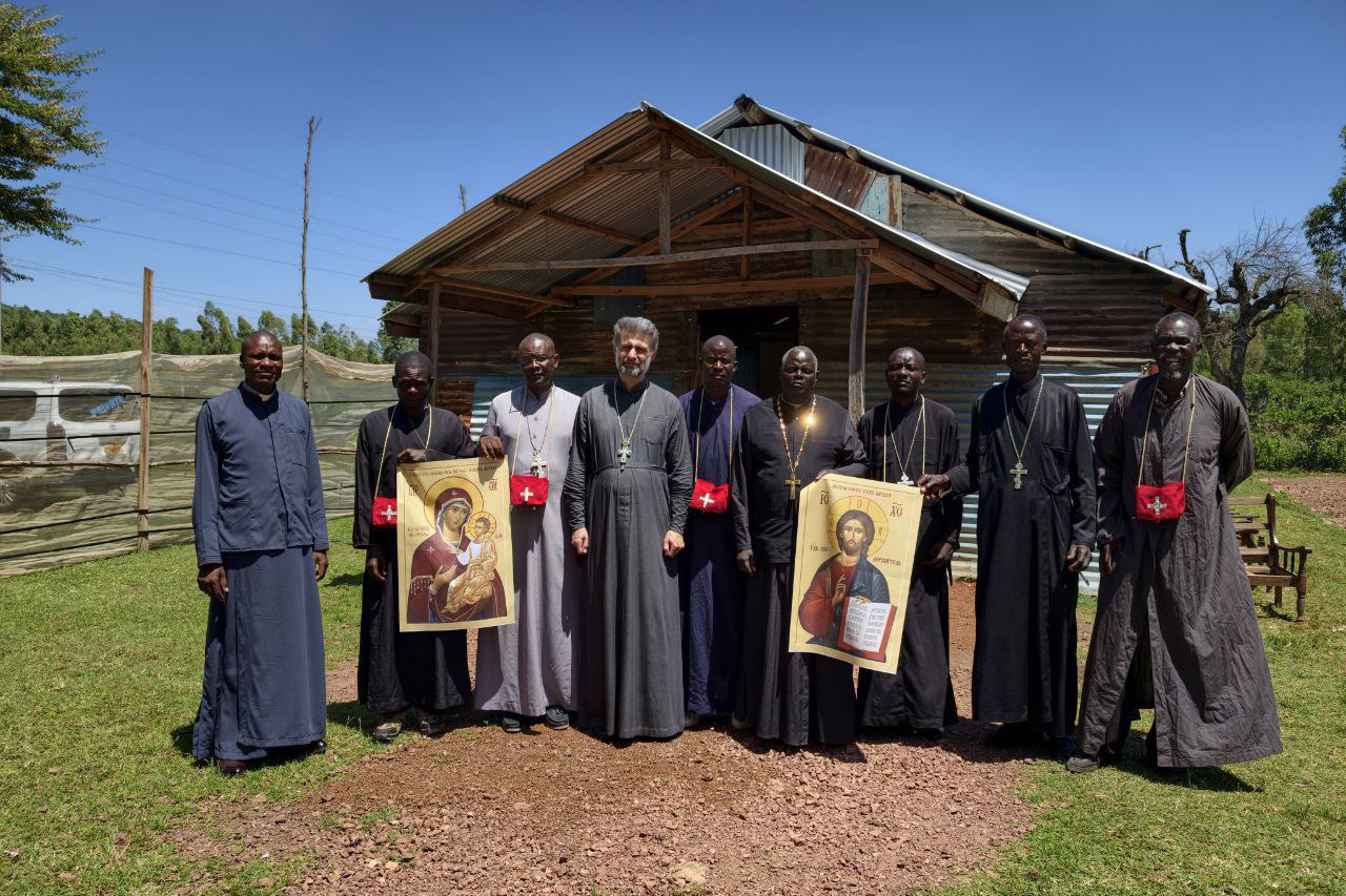 photo_5292254098386258723_y