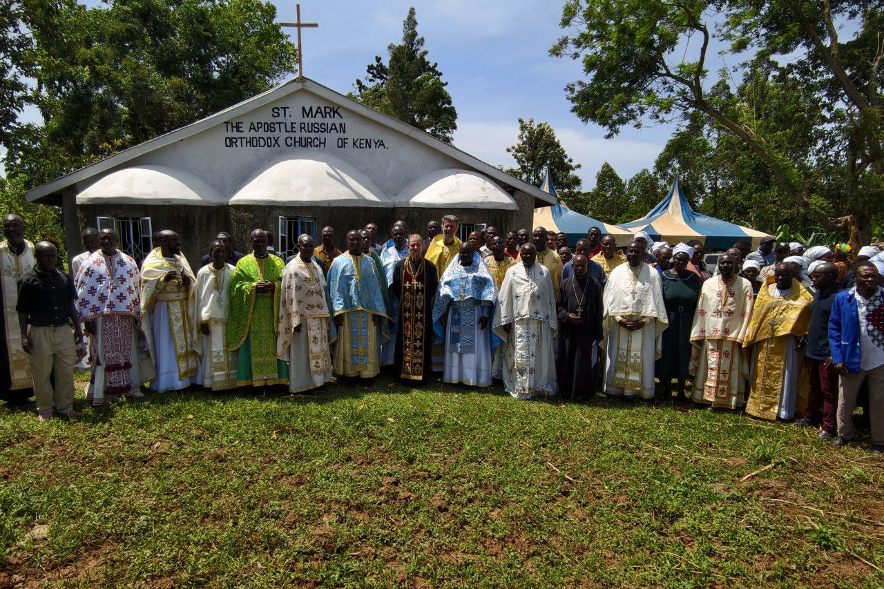 photo_5292254098386258729_y