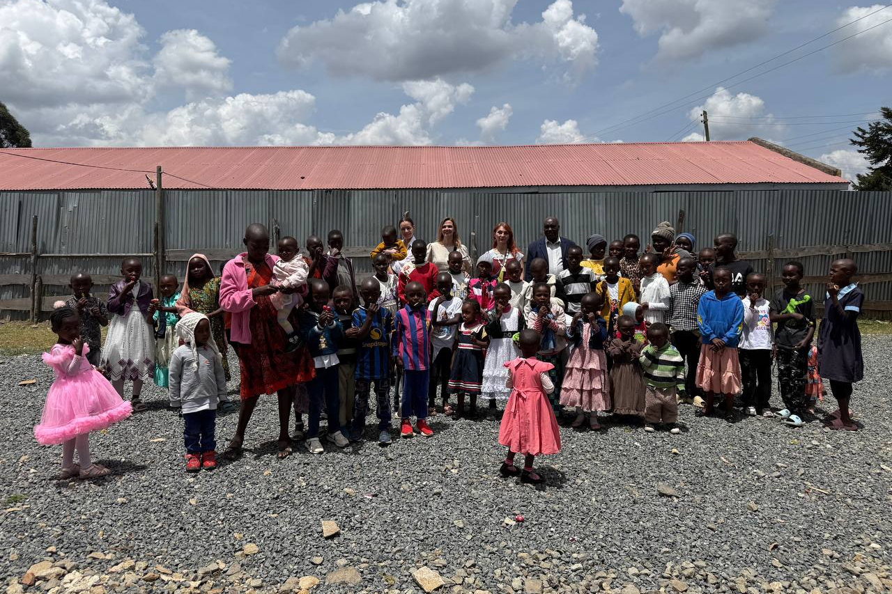 photo_5269655067101434843_y