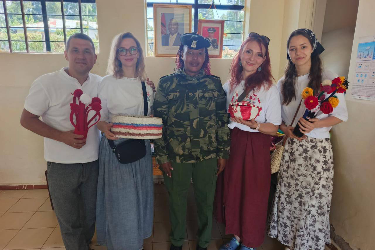 photo_5269655067101434847_y