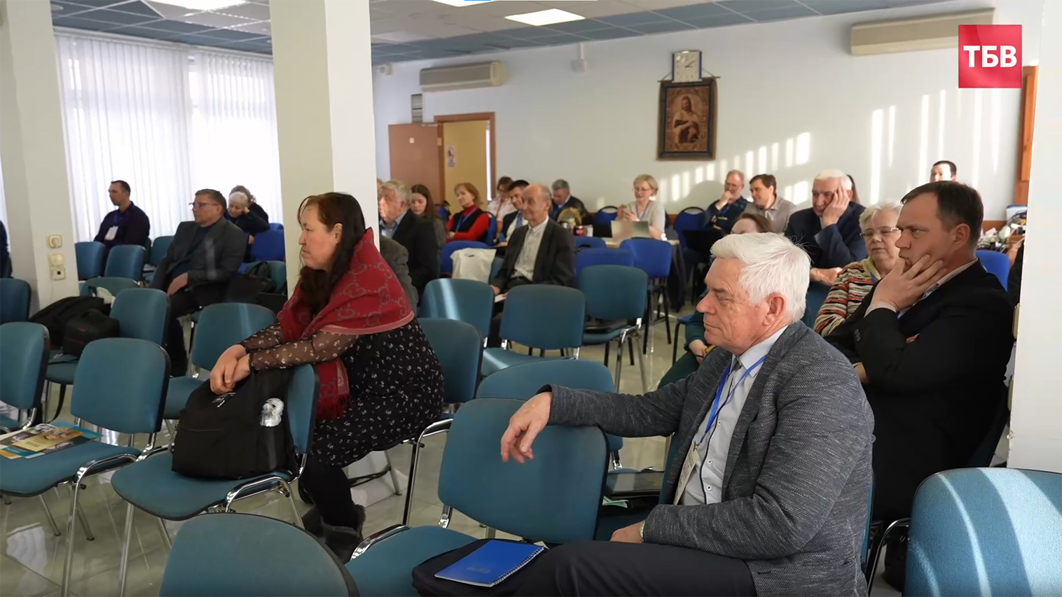 photo_58540723923495847193