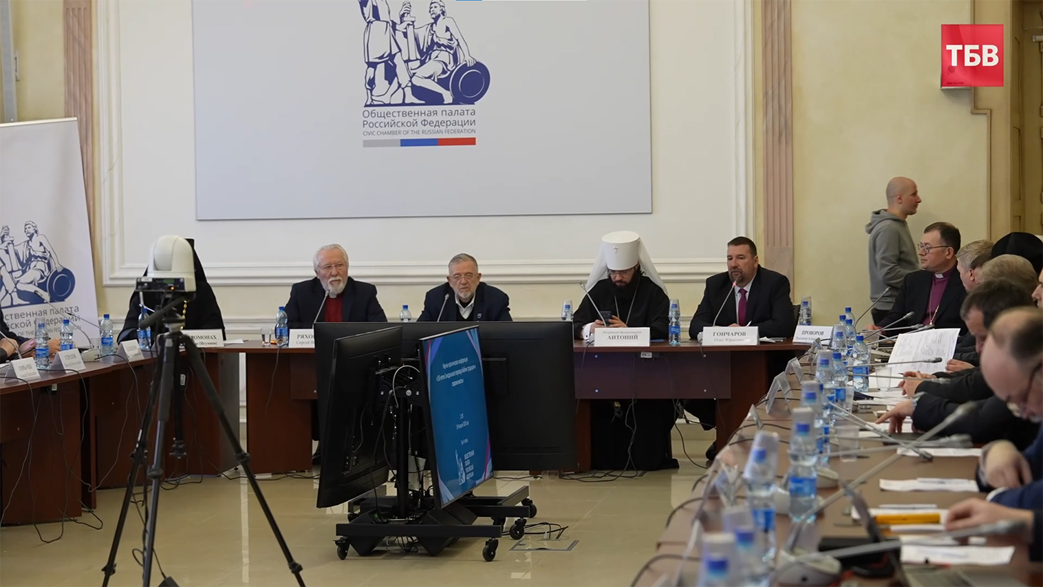 photo_5923374515759025294_x1