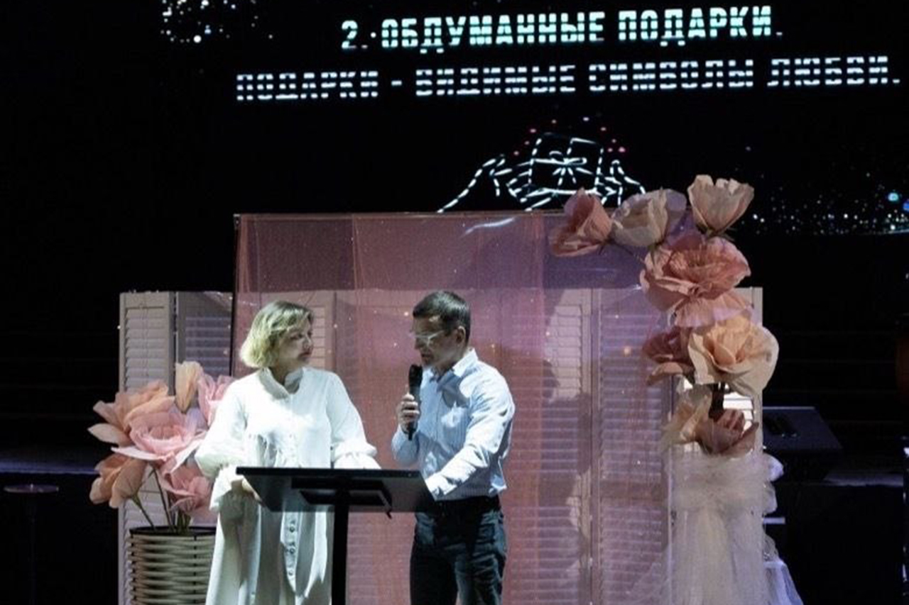 photo_5375176456444515737_x