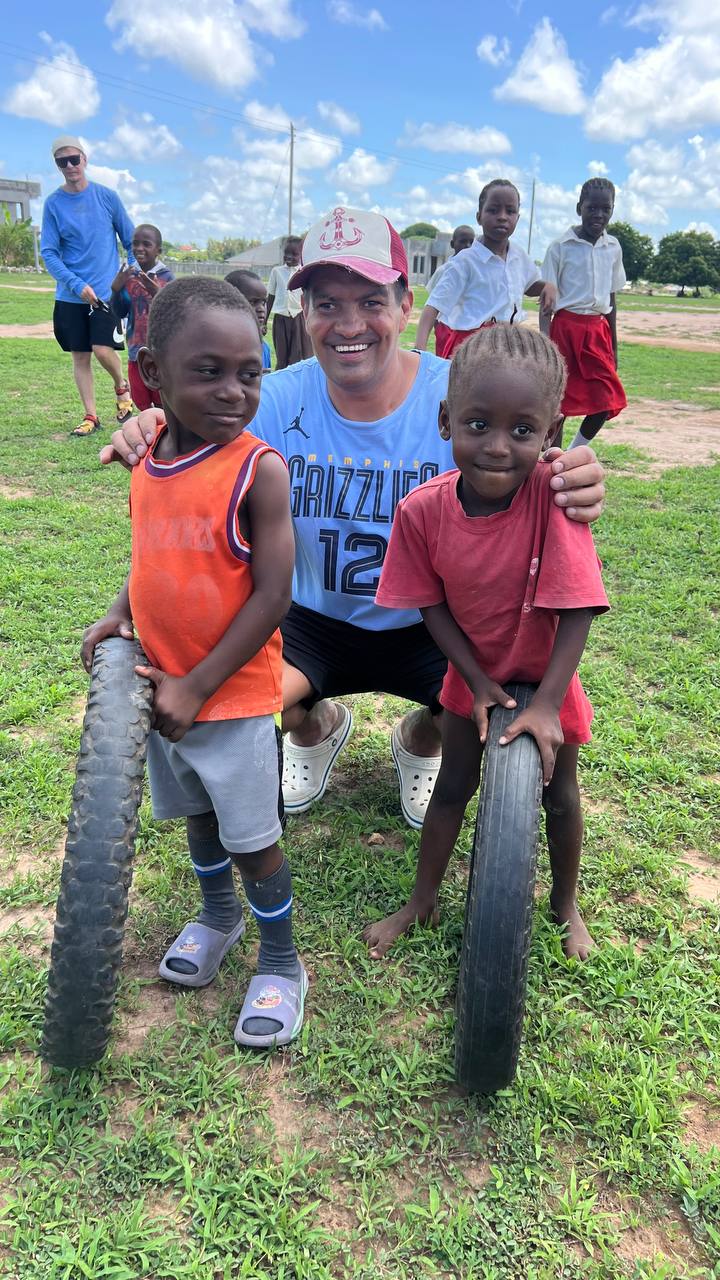 photo_5382256632722560215_y