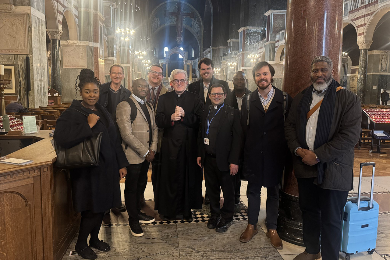 Catholic-and-Pentecostal-dialogue-at-Westminster-Cathedral-2048×1536